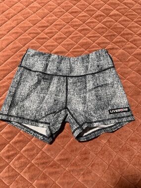 Livesore Women's Black Heathered Bike Shorts